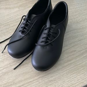 Tap shoes